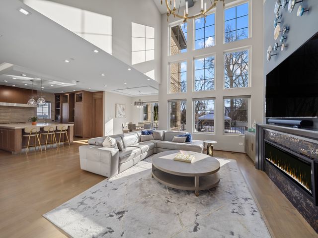 3075 Keystone Road, Northbrook, IL 60062