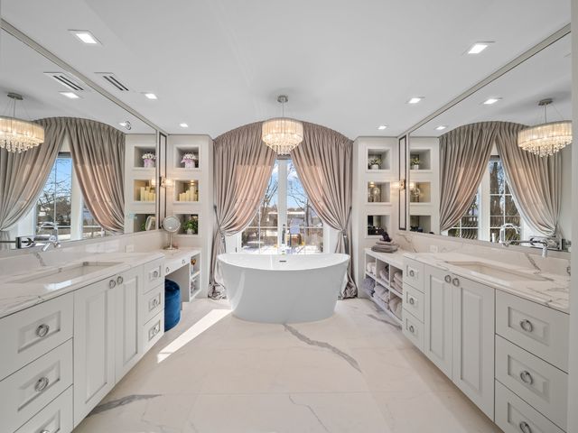 3075 Keystone Road, Northbrook, IL 60062