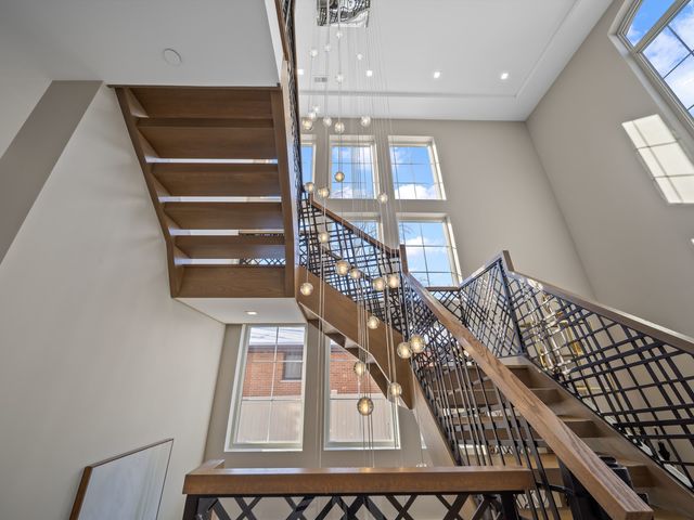 3075 Keystone Road, Northbrook, IL 60062