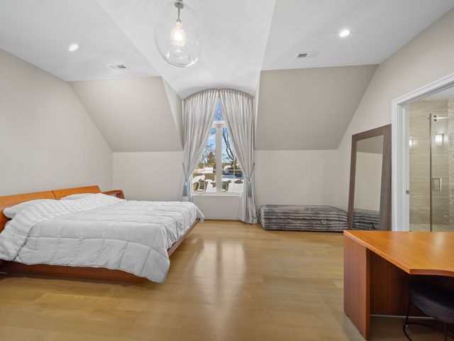 3075 Keystone Road, Northbrook, IL 60062