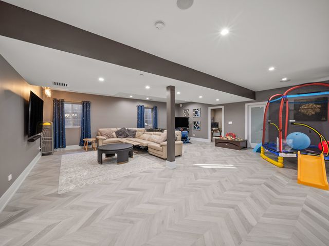 3075 Keystone Road, Northbrook, IL 60062