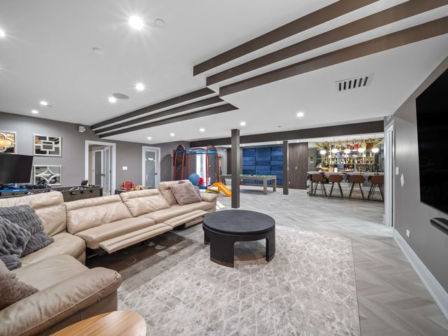 3075 Keystone Road, Northbrook, IL 60062