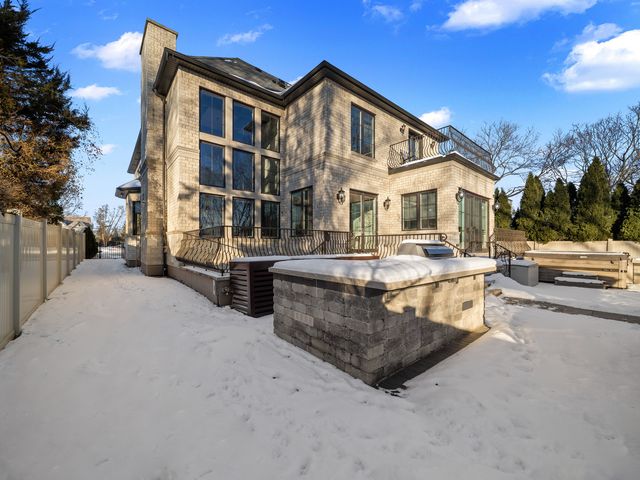 3075 Keystone Road, Northbrook, IL 60062
