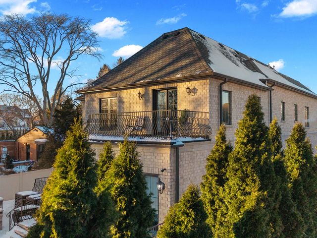 3075 Keystone Road, Northbrook, IL 60062