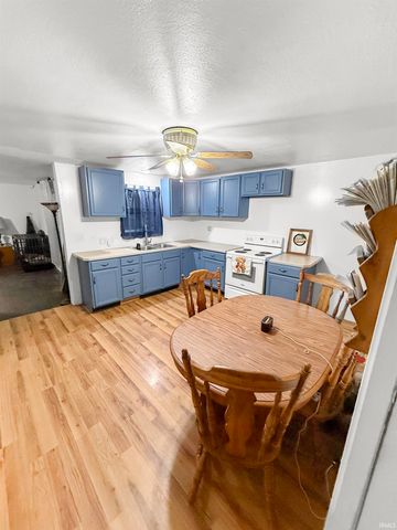 1013 N 3Rd Street, Boonville, IN 47601