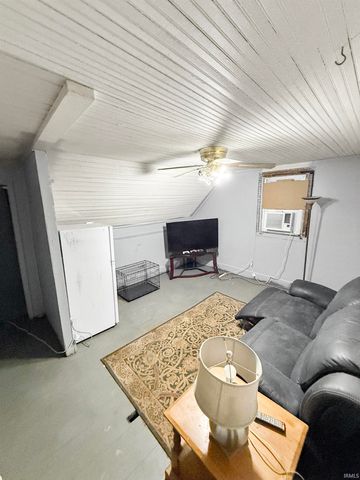 1013 N 3Rd Street, Boonville, IN 47601