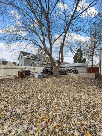 1013 N 3Rd Street, Boonville, IN 47601