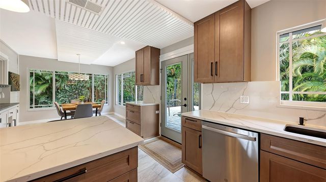 628 W OLYMPIA AVENUE, Punta Gorda, FL 33950