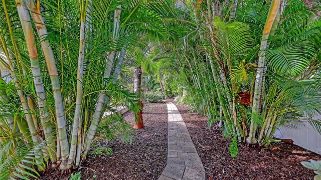 628 W OLYMPIA AVENUE, Punta Gorda, FL 33950