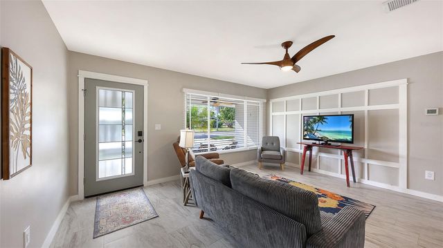 628 W OLYMPIA AVENUE, Punta Gorda, FL 33950