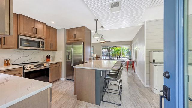 628 W OLYMPIA AVENUE, Punta Gorda, FL 33950