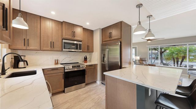 628 W OLYMPIA AVENUE, Punta Gorda, FL 33950