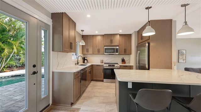 628 W OLYMPIA AVENUE, Punta Gorda, FL 33950