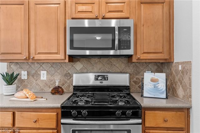 8819 Horizon Wind Avenue 103, Las Vegas, NV 89178