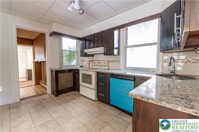 2020 Whitehall Avenue, South Whitehall Twp, PA 18104