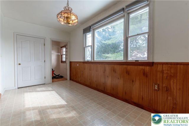 2020 Whitehall Avenue, South Whitehall Twp, PA 18104