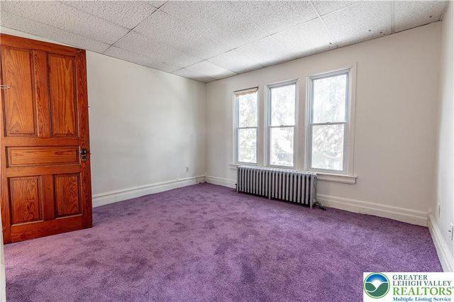 2020 Whitehall Avenue, South Whitehall Twp, PA 18104