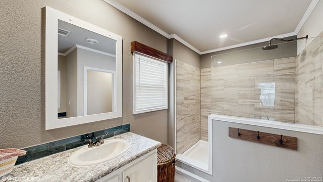 185 Waterfall Ln, Kyle, TX 78640