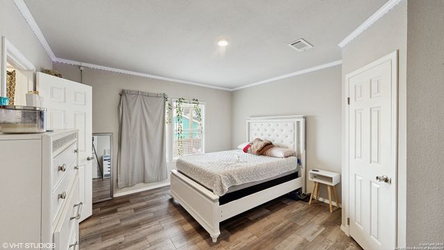 185 Waterfall Ln, Kyle, TX 78640