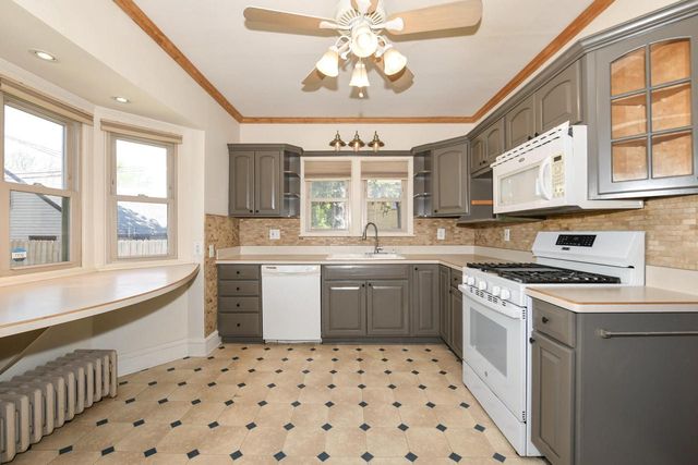 5618 Auer AVENUE, Milwaukee, WI 53216