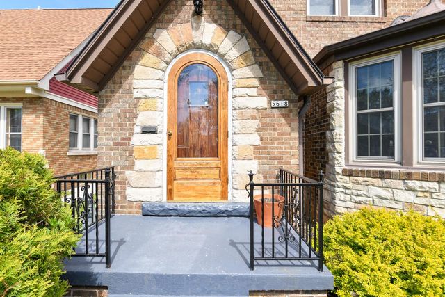 5618 Auer AVENUE, Milwaukee, WI 53216