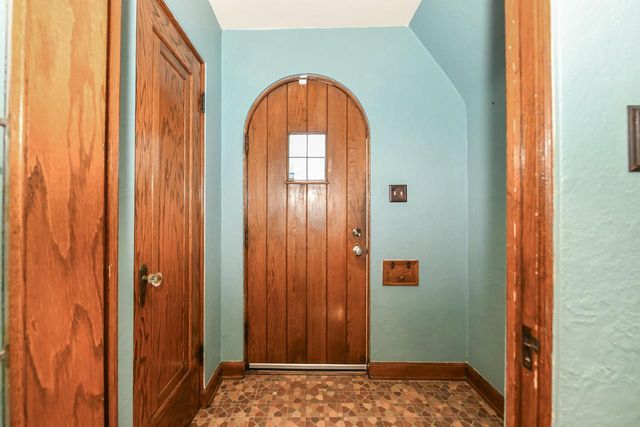 5618 Auer AVENUE, Milwaukee, WI 53216