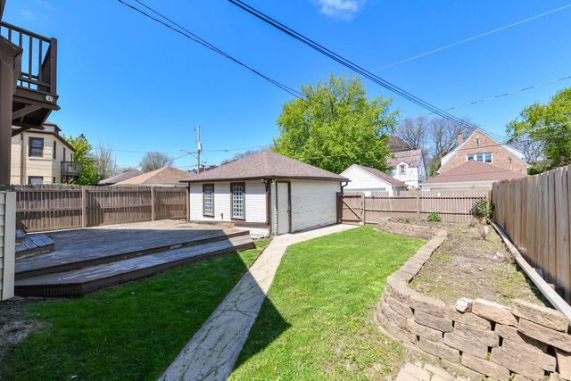 5618 Auer AVENUE, Milwaukee, WI 53216