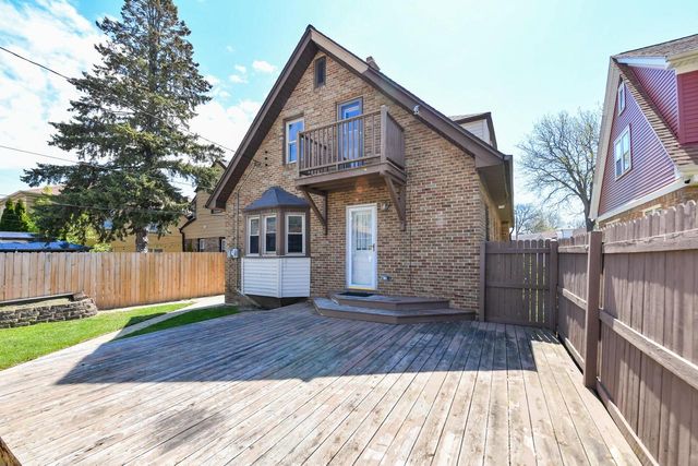 5618 Auer AVENUE, Milwaukee, WI 53216