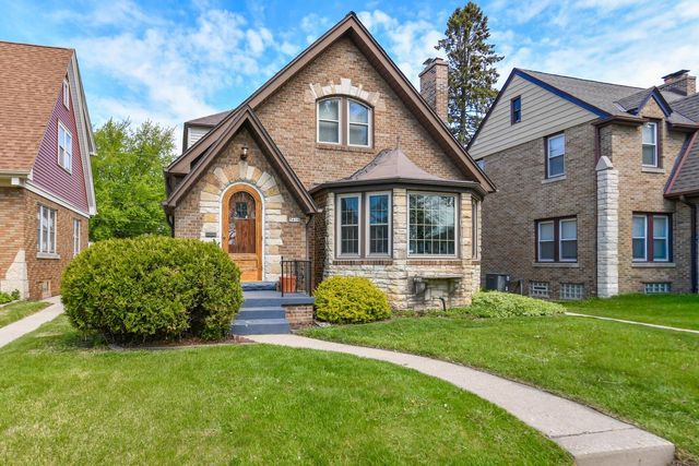 5618 Auer AVENUE, Milwaukee, WI 53216