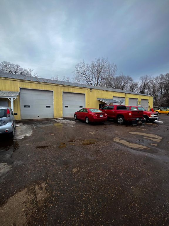 1201x Frost Avenue, Maplewood, MN 55109