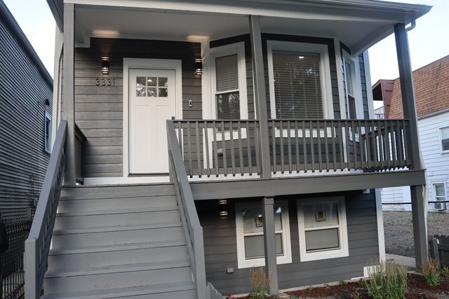3331 N Drake Avenue, Chicago, IL 60618