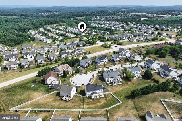 7653 PLAYER BLVD, Seven Valleys, PA 17360