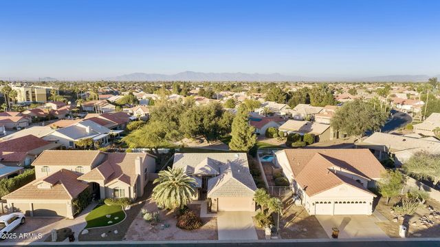 24714 S ONTARIO Drive, Sun Lakes, AZ 85248