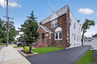 94-45 243rd Street, Floral Park, NY 11001