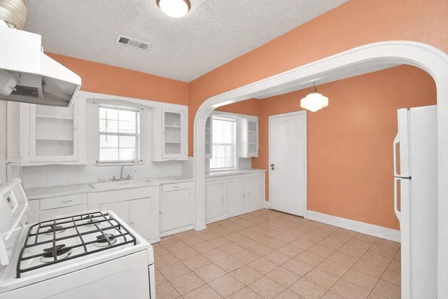 1433 Scharpe Street, Houston, TX 77023