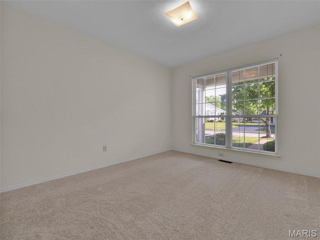 16005 Rose Wreath Lane, Florissant, MO 63034
