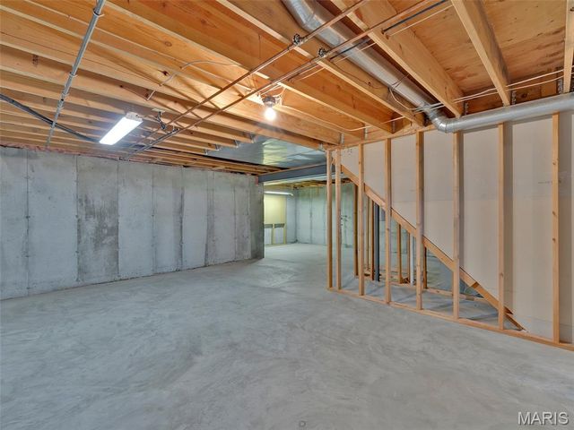 16005 Rose Wreath Lane, Florissant, MO 63034
