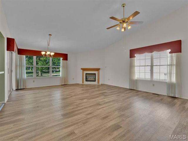 16005 Rose Wreath Lane, Florissant, MO 63034