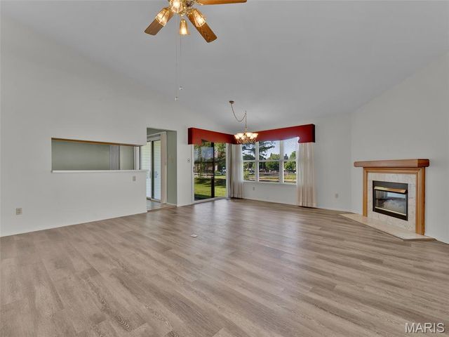16005 Rose Wreath Lane, Florissant, MO 63034
