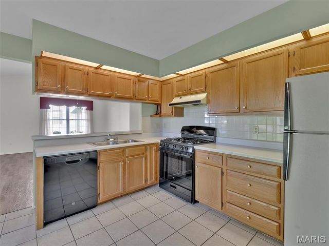 16005 Rose Wreath Lane, Florissant, MO 63034