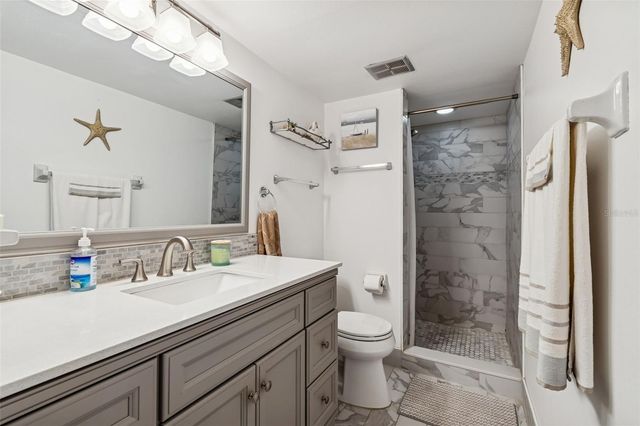 104 E CYPRESS COURT 104, Oldsmar, FL 34677