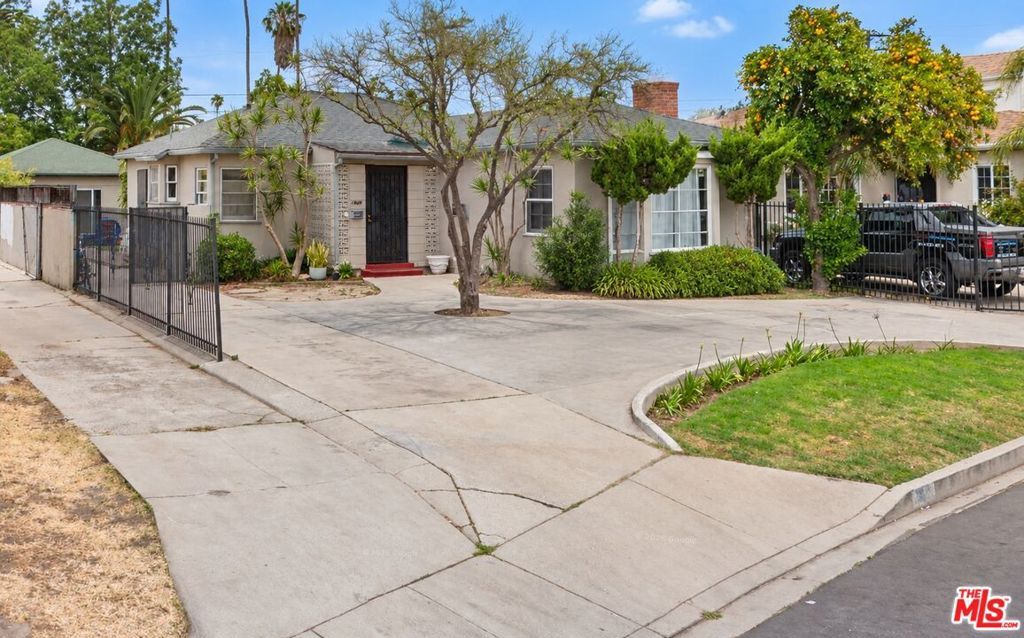 1929 Rochester Circle, Los Angeles, CA 90018 — exterior