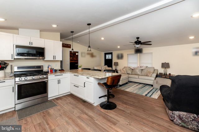 997 WILLIAMSTOWN RD, Franklinville, NJ 08322