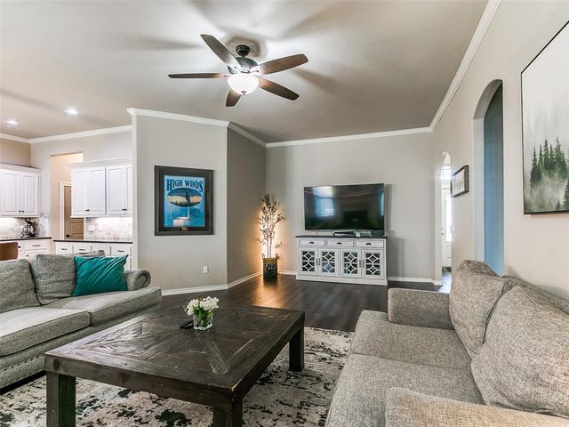 12108 SW 17th Street, Yukon, OK 73099