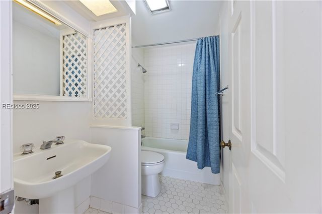 70 Shipyard Dr Apt 148, Hilton Head Island, SC 29928