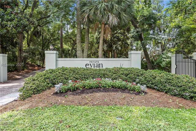 70 Shipyard Dr Apt 148, Hilton Head Island, SC 29928