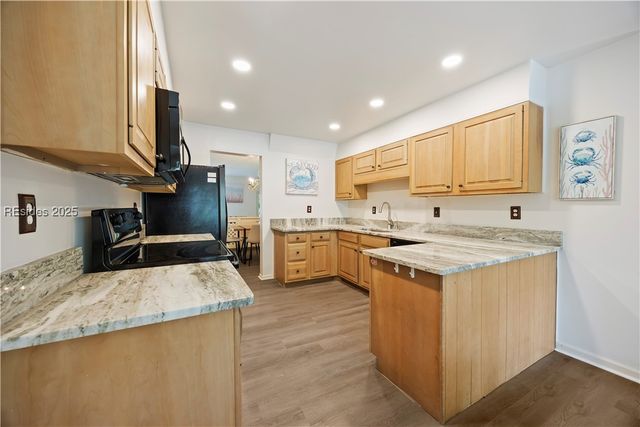 70 Shipyard Dr Apt 148, Hilton Head Island, SC 29928