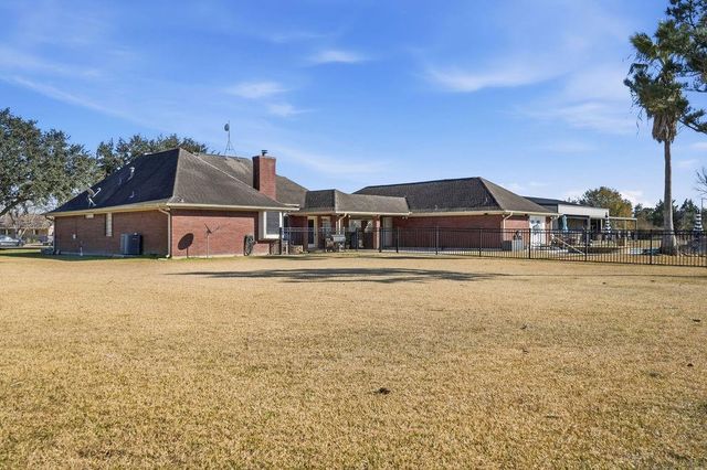 5250 Lauren Road, Alvin, TX 77511