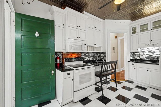 607 E Main Street, New Albany, IN 47150