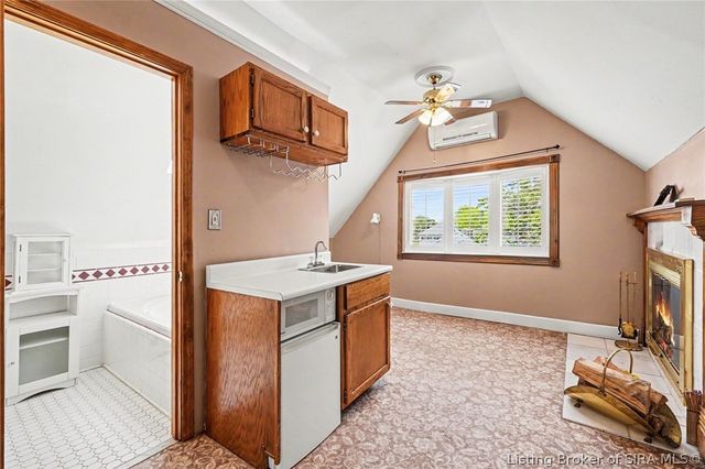 607 E Main Street, New Albany, IN 47150